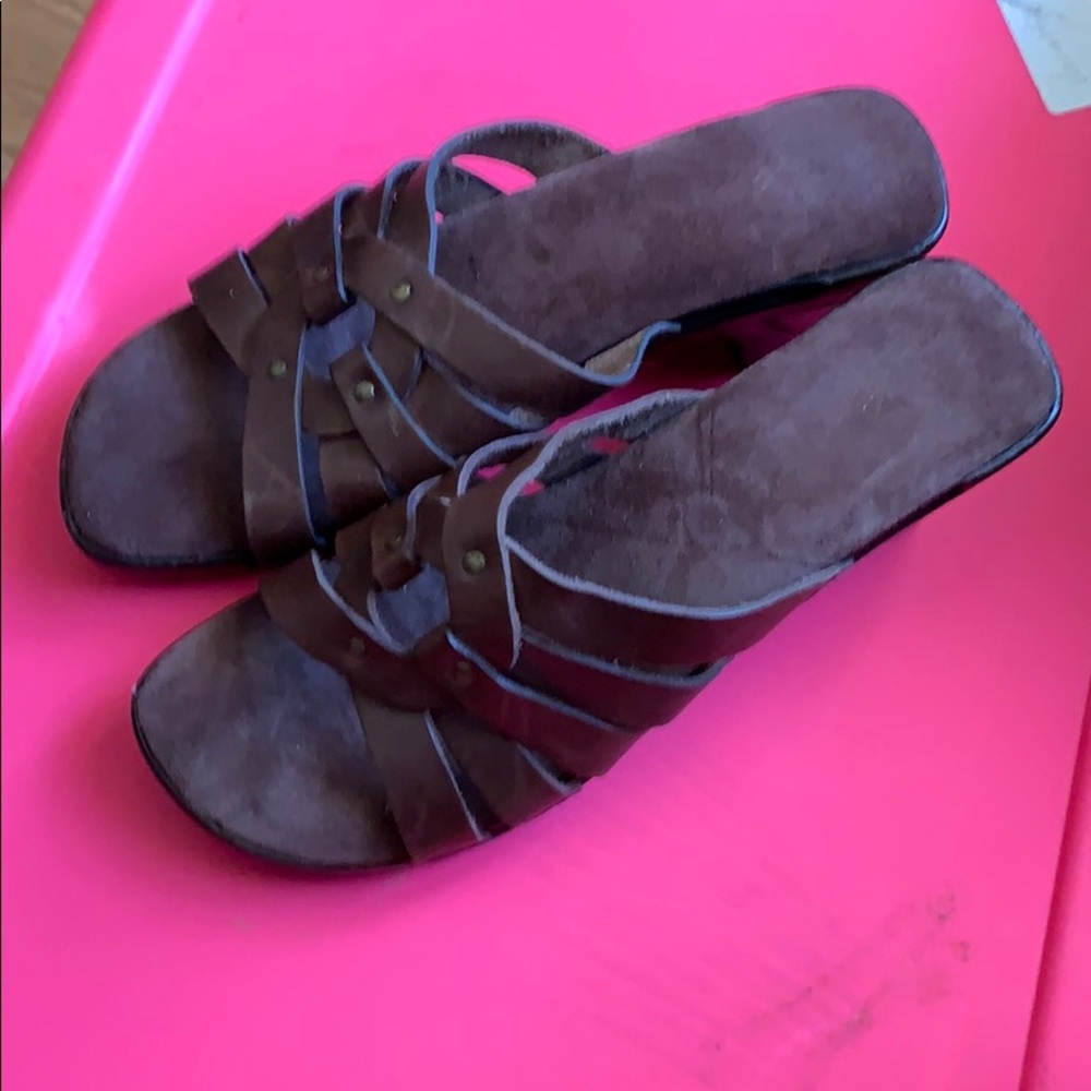 Leather sandals